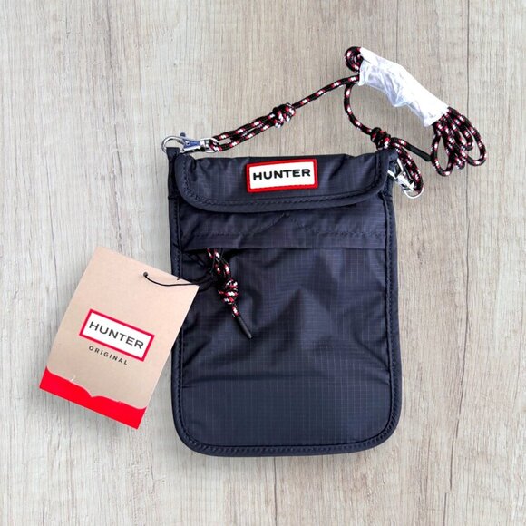 Hunter Handbags - NWT Hunter Original Packable Phone Pouch Navy Blue Adjustable Crossbody Bag